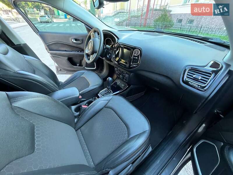 Внедорожник / Кроссовер Jeep Compass 2020 в Здолбунове