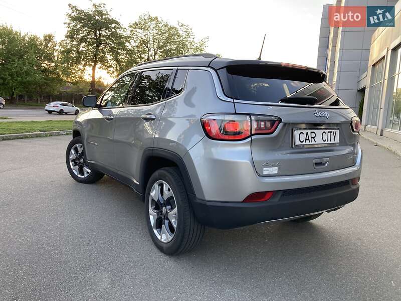 Внедорожник / Кроссовер Jeep Compass 2018 в Киеве
