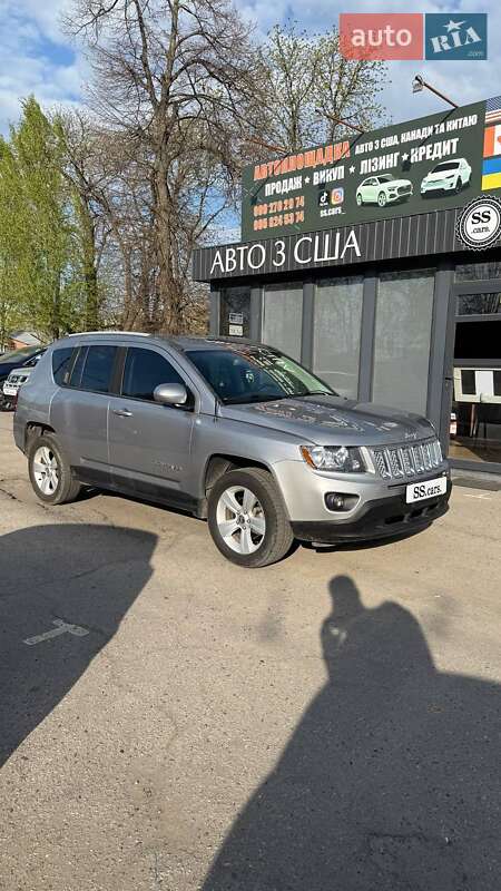 Внедорожник / Кроссовер Jeep Compass 2016 в 