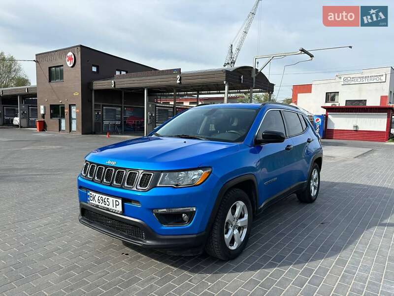 Позашляховик / Кросовер Jeep Compass 2018 в 