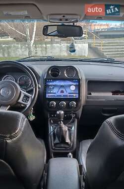 Внедорожник / Кроссовер Jeep Compass 2011 в 