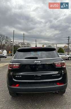 Внедорожник / Кроссовер Jeep Compass 2022 в 