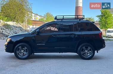 Внедорожник / Кроссовер Jeep Compass 2014 в 