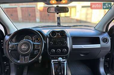 Внедорожник / Кроссовер Jeep Compass 2014 в 