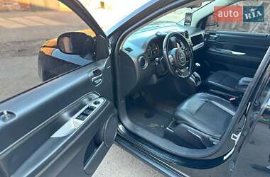 Внедорожник / Кроссовер Jeep Compass 2014 в 