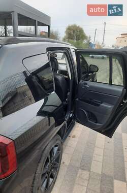 Внедорожник / Кроссовер Jeep Compass 2015 в 