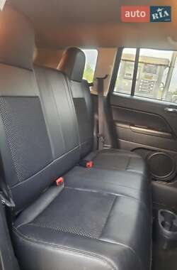 Внедорожник / Кроссовер Jeep Compass 2015 в 