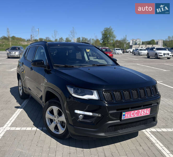 Позашляховик / Кросовер Jeep Compass 2019 в 