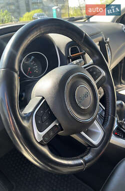 Позашляховик / Кросовер Jeep Compass 2019 в 