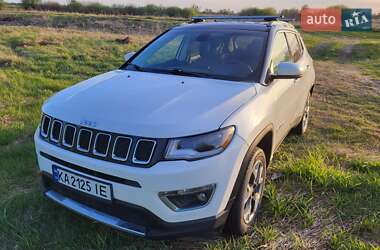 Внедорожник / Кроссовер Jeep Compass 2018 в 