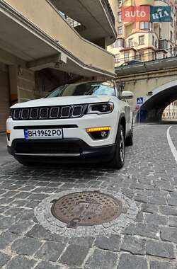 Внедорожник / Кроссовер Jeep Compass 2019 в 