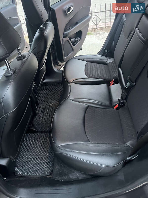 Позашляховик / Кросовер Jeep Compass 2019 в Борисполі фото 22 Позашляховик / Кросовер Jeep Compass 2019 в Борисполі