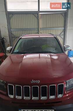 Позашляховик / Кросовер Jeep Compass 2013 в 