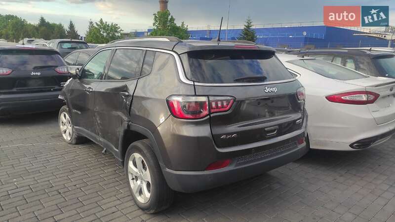 Позашляховик / Кросовер Jeep Compass 2017 в 