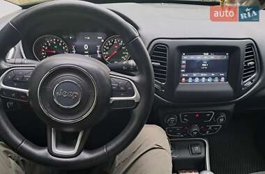Позашляховик / Кросовер Jeep Compass 2017 в 