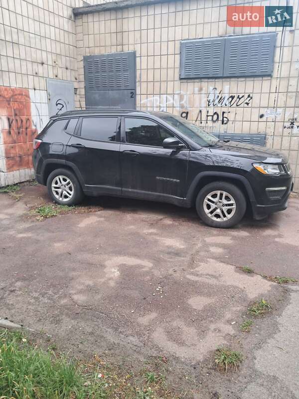 Позашляховик / Кросовер Jeep Compass 2017 в 