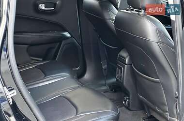 Внедорожник / Кроссовер Jeep Compass 2017 в 