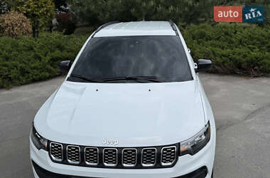 Позашляховик / Кросовер Jeep Compass 2024 в 