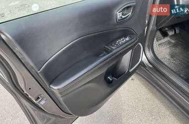 Внедорожник / Кроссовер Jeep Compass 2020 в 