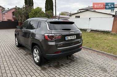 Внедорожник / Кроссовер Jeep Compass 2018 в 