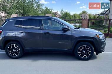 Внедорожник / Кроссовер Jeep Compass 2021 в 