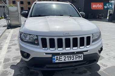 Внедорожник / Кроссовер Jeep Compass 2013 в 