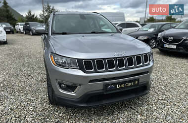 Внедорожник / Кроссовер Jeep Compass 2018 в 