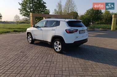 Позашляховик / Кросовер Jeep Compass 2022 в 