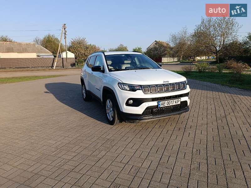 Позашляховик / Кросовер Jeep Compass 2022 в 