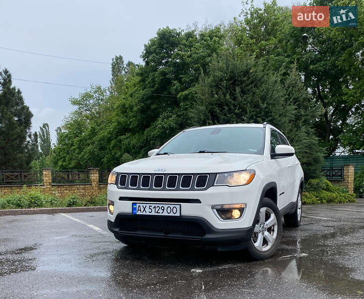 Внедорожник / Кроссовер Jeep Compass 2017 в 