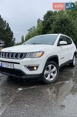 Внедорожник / Кроссовер Jeep Compass 2017 в 