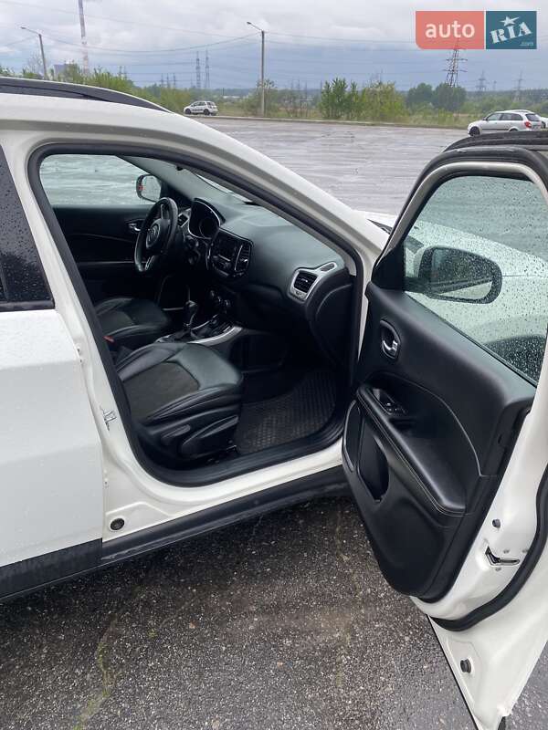 Внедорожник / Кроссовер Jeep Compass 2017 в Харькове