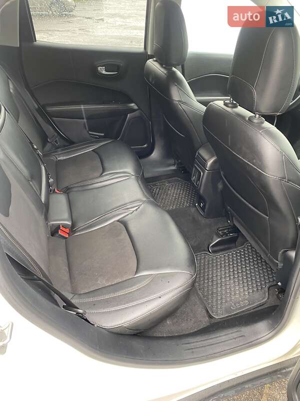 Внедорожник / Кроссовер Jeep Compass 2017 в Харькове