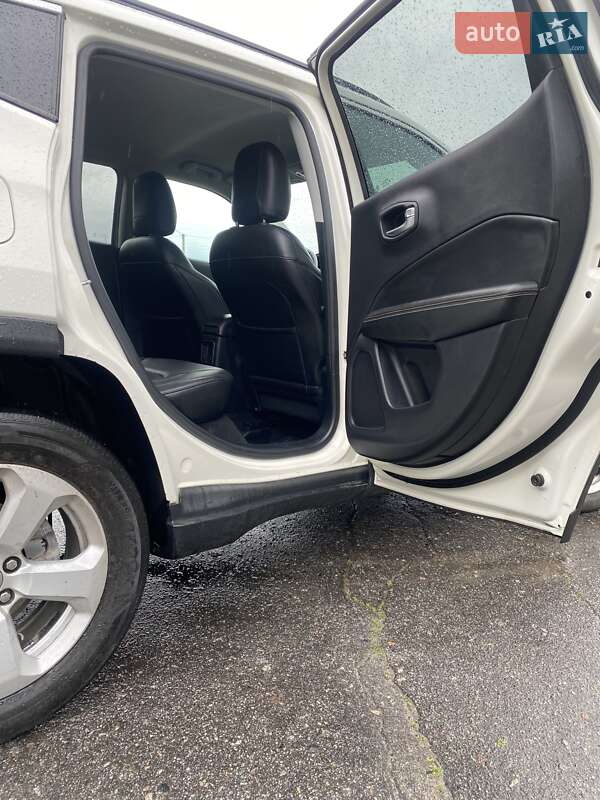 Внедорожник / Кроссовер Jeep Compass 2017 в Харькове