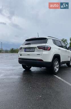 Внедорожник / Кроссовер Jeep Compass 2017 в 