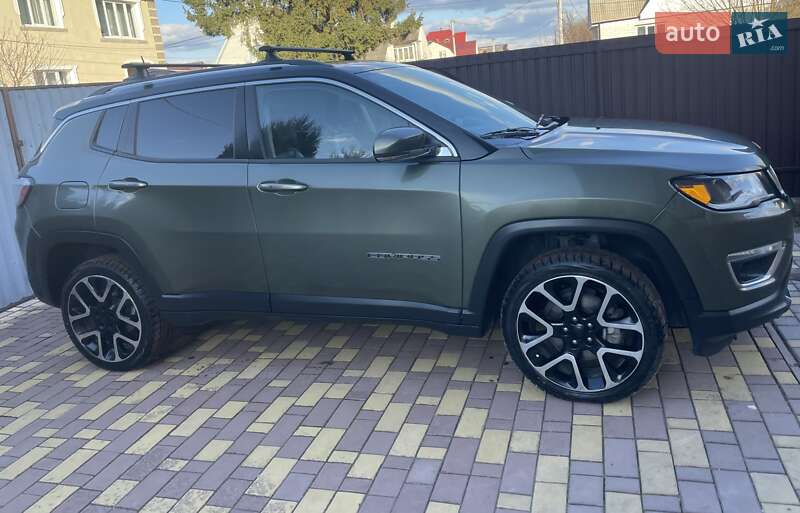 Внедорожник / Кроссовер Jeep Compass 2017 в 