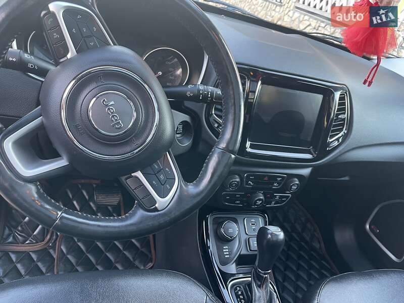 Внедорожник / Кроссовер Jeep Compass 2017 в Овруче