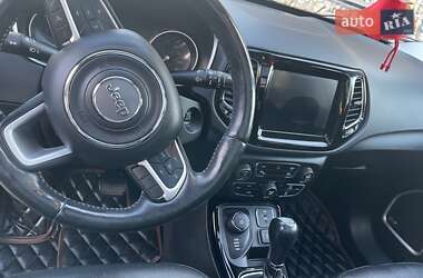 Внедорожник / Кроссовер Jeep Compass 2017 в 