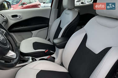 Внедорожник / Кроссовер Jeep Compass 2017 в 