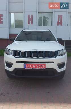 Внедорожник / Кроссовер Jeep Compass 2017 в 