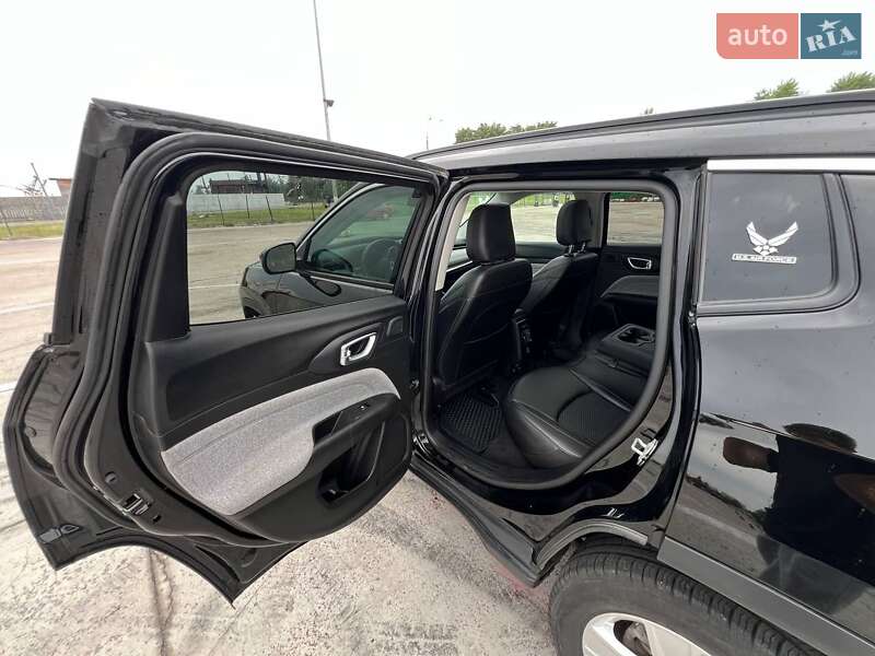 Внедорожник / Кроссовер Jeep Compass 2022 в Киеве