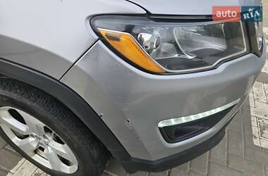 Позашляховик / Кросовер Jeep Compass 2017 в 