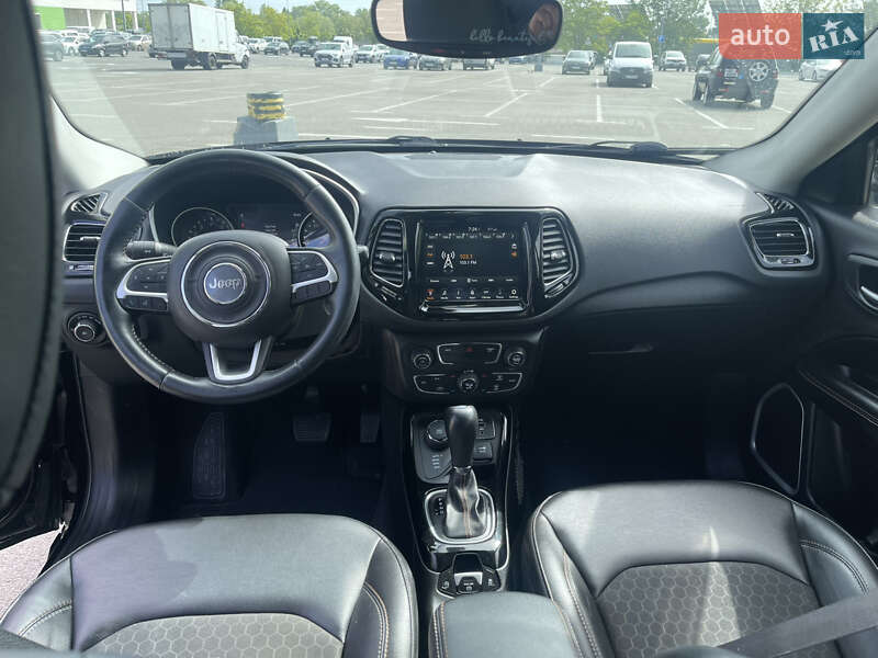 Внедорожник / Кроссовер Jeep Compass 2017 в Киеве