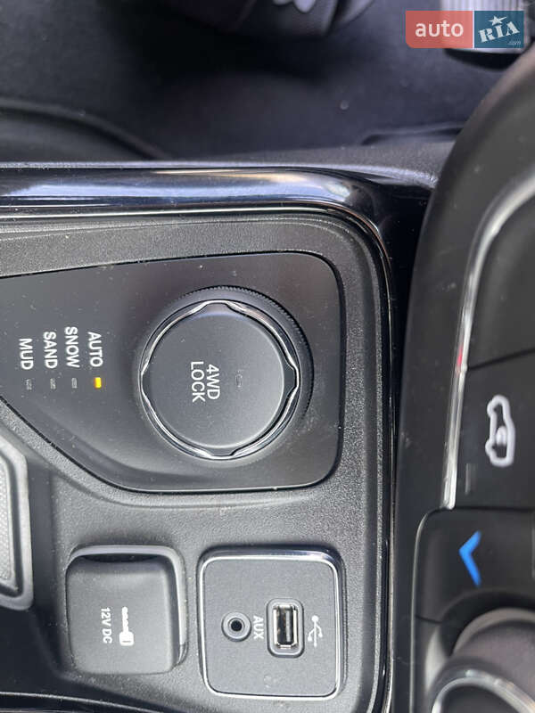 Внедорожник / Кроссовер Jeep Compass 2017 в Киеве