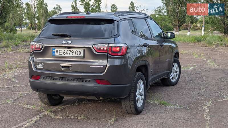 Внедорожник / Кроссовер Jeep Compass 2017 в Каменском