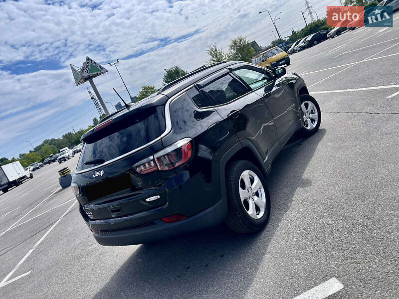 Внедорожник / Кроссовер Jeep Compass 2017 в Киеве