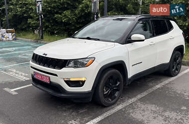 Позашляховик / Кросовер Jeep Compass 2018 в 
