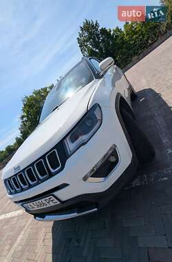 Внедорожник / Кроссовер Jeep Compass 2019 в 