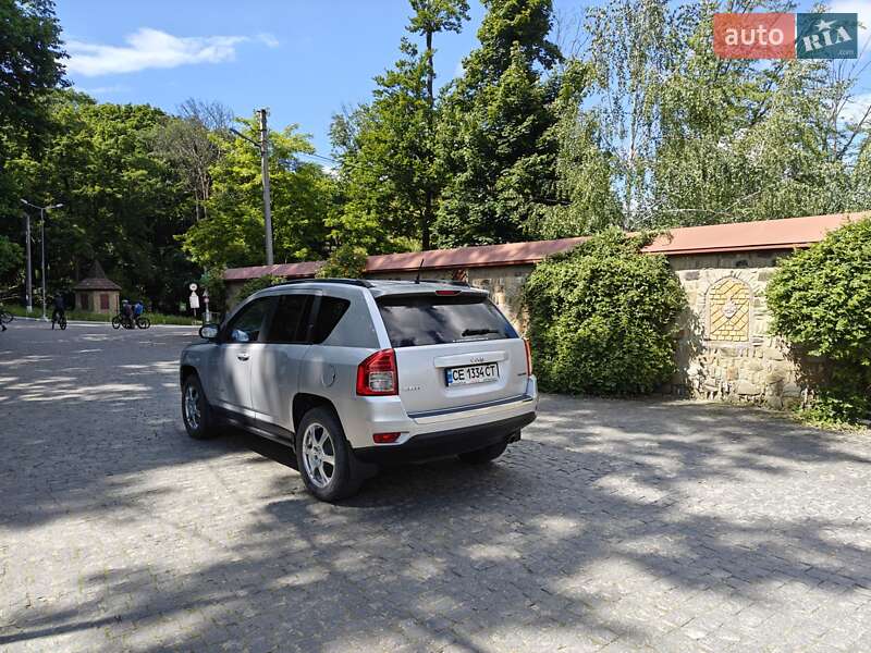 Позашляховик / Кросовер Jeep Compass 2011 в Чернівцях