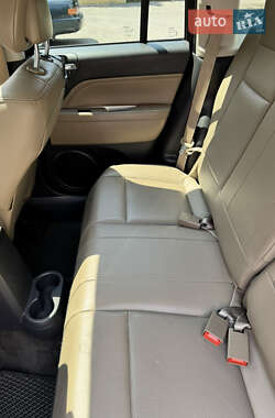 Внедорожник / Кроссовер Jeep Compass 2014 в 